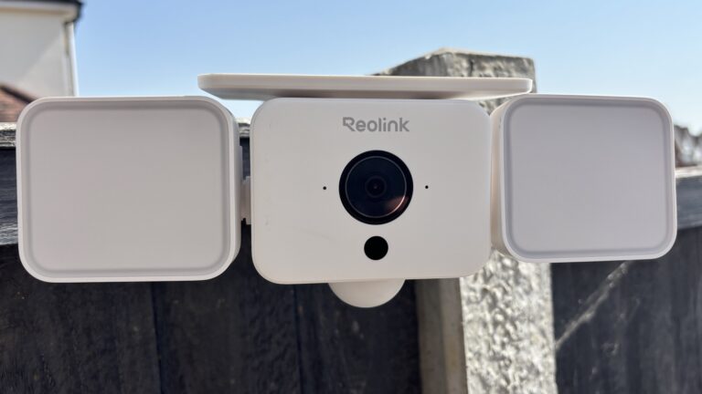 Reolink Caméra-Projecteur Solaire : avis et test